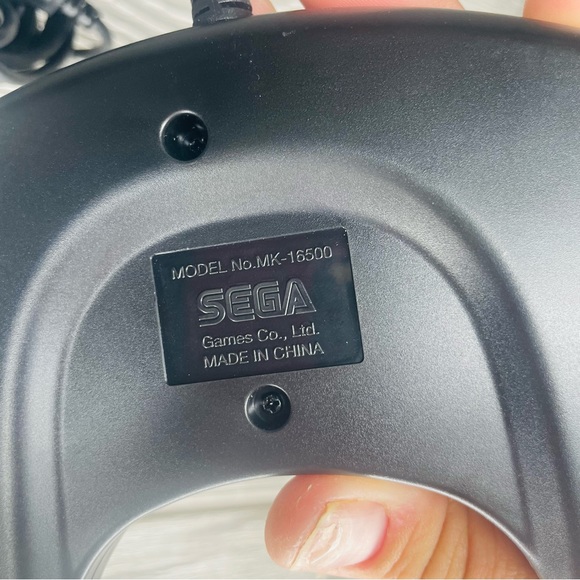 Sega Genesis Mini  Genesis gaming console with controllers Christmas gift gamer - Picture 5 of 13